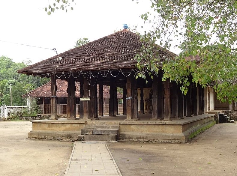 Ambekka Devalaya: A Glimpse into the Ancient Artistry of Sri Lanka