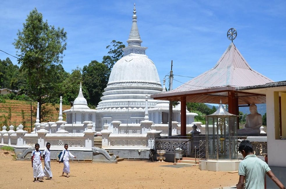 Divurumpola Temple: A Sacred Destination for Ramayana Tour Explorers