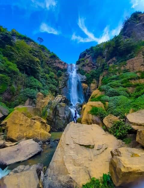 Discovering Kurundu Oya Ella Waterfall: A Majestic Retreat in Nuwara Eliya