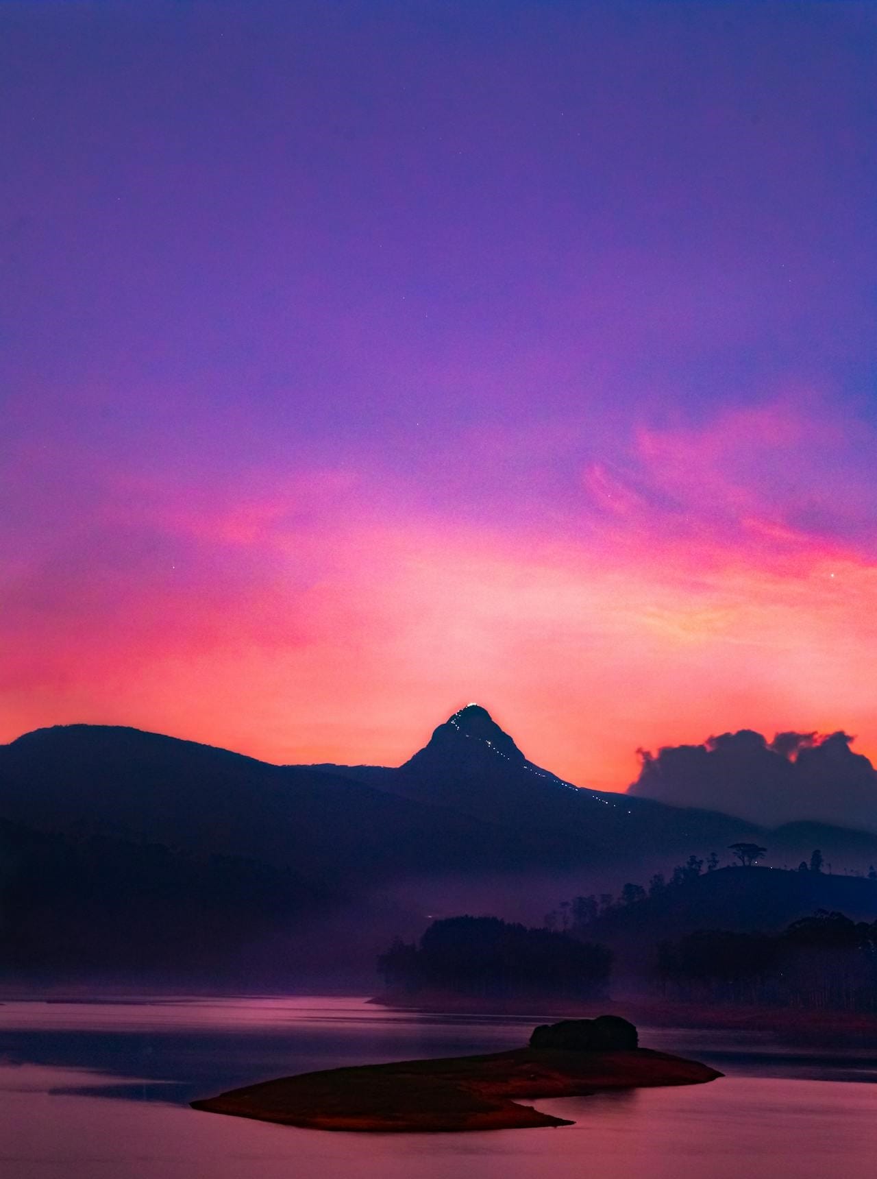 Adams Peak Tour & Hike