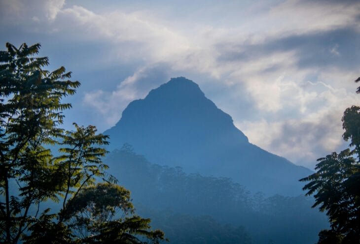 Adams-Peak-Sri-Lanka